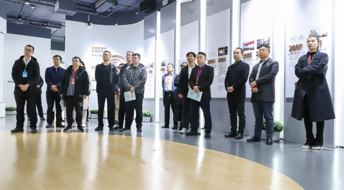 “青年科学家百城行”活动走进j9国际厅集团